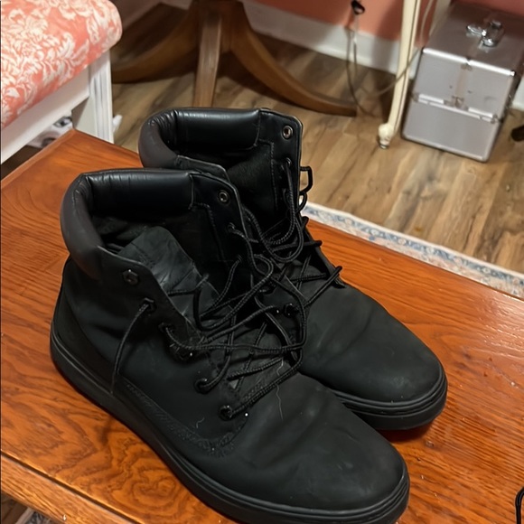 Timberlands - Picture 3 of 10